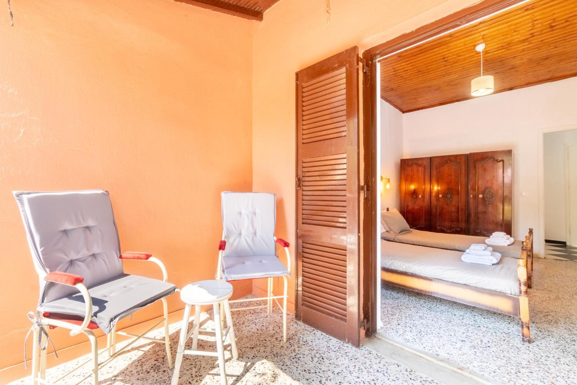 House Konstantinos * Agios Georgios (Corfu)